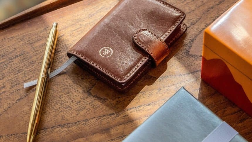 Why Leather Wallets Are Still Practical In The Tech Age