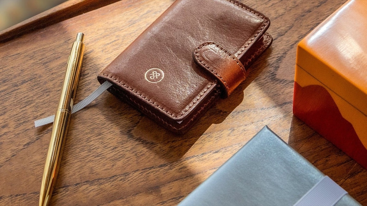 Why Leather Wallets Are Still Practical In The Tech Age