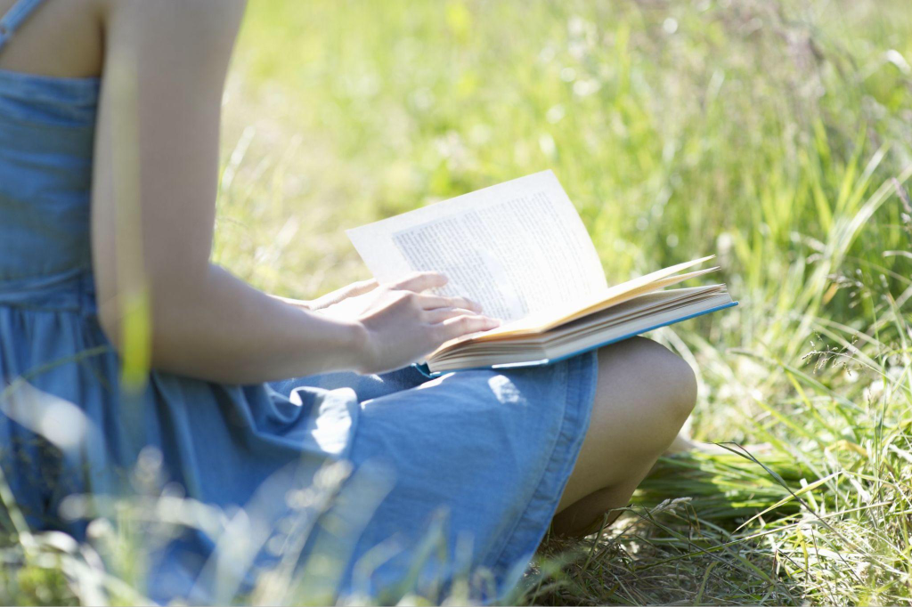 Why We Still Use “Obsolete” Tech in the Smartphone Era