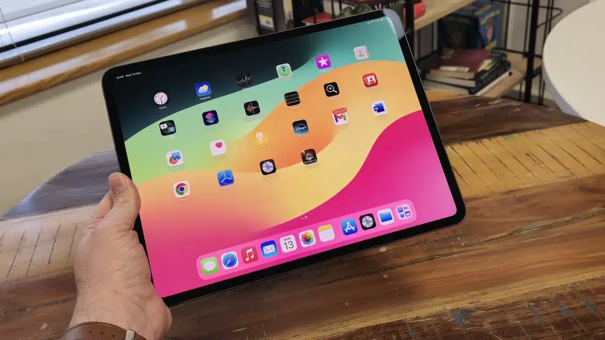 Slimmer Bezels Might Be Headed for the Next iPad Pro
