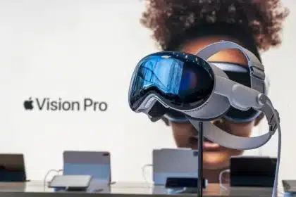 New ‘Improved’ Vision Pro to Launch This Year
