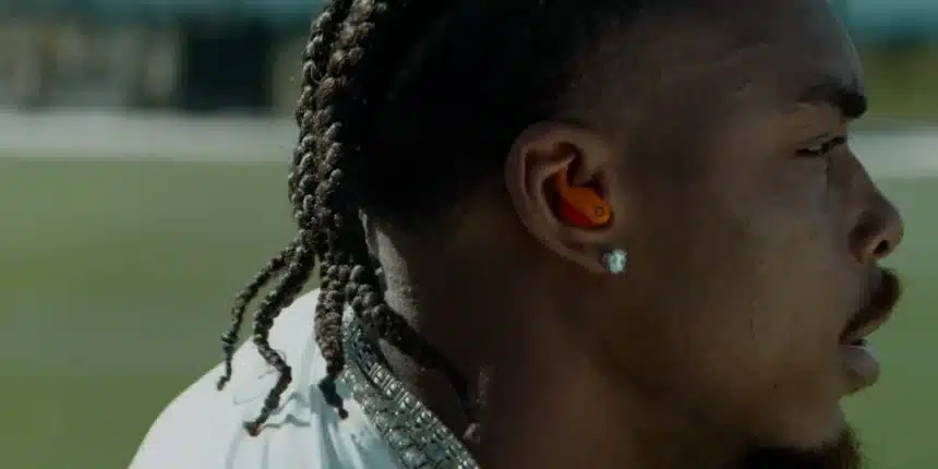 New Earbuds, the Powerbeats Fit, Teased By Apple
